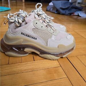 Balenciaga Women's Beige and Cream Sneakers